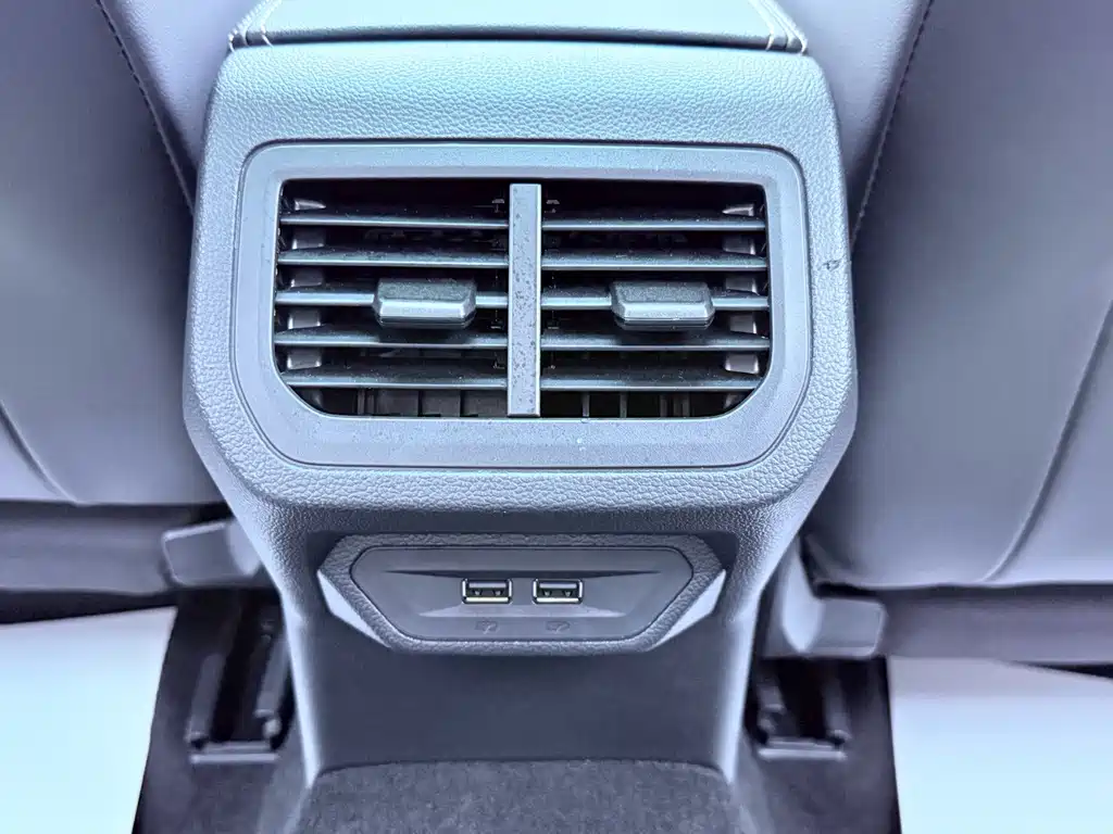 Volkswagen Lavida — миниатюра 18