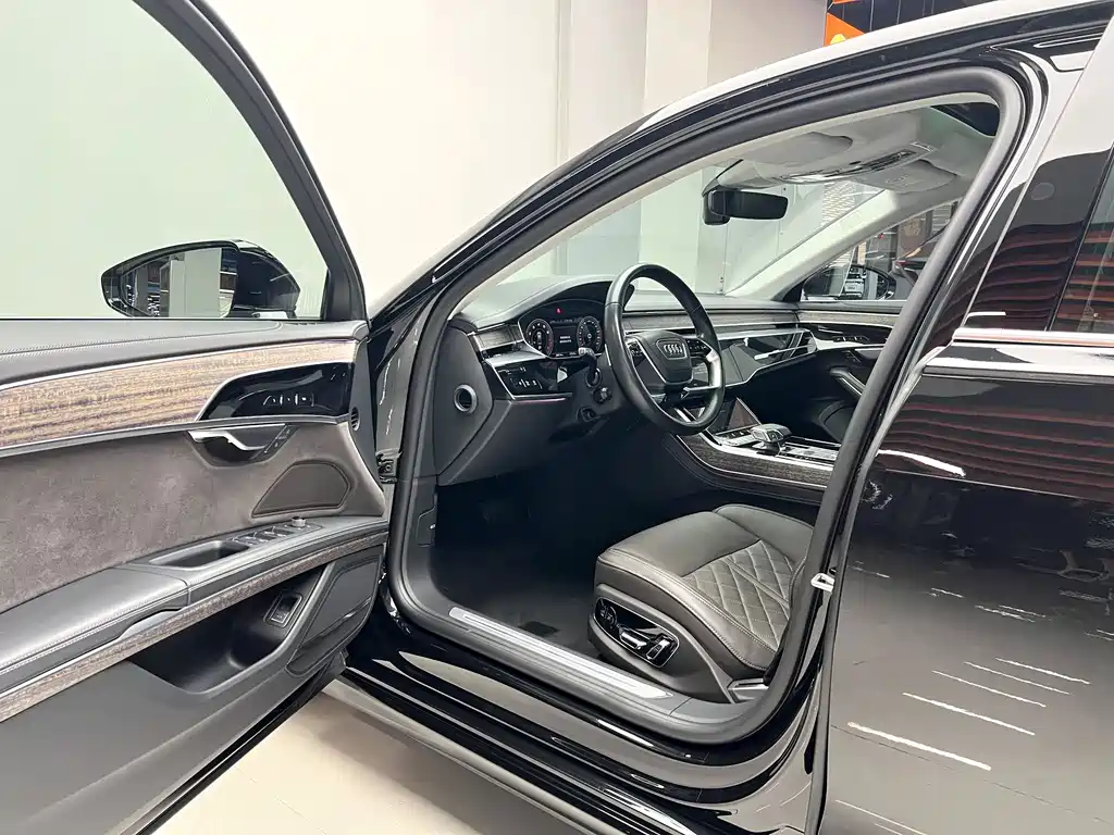 Audi A8 — миниатюра 10