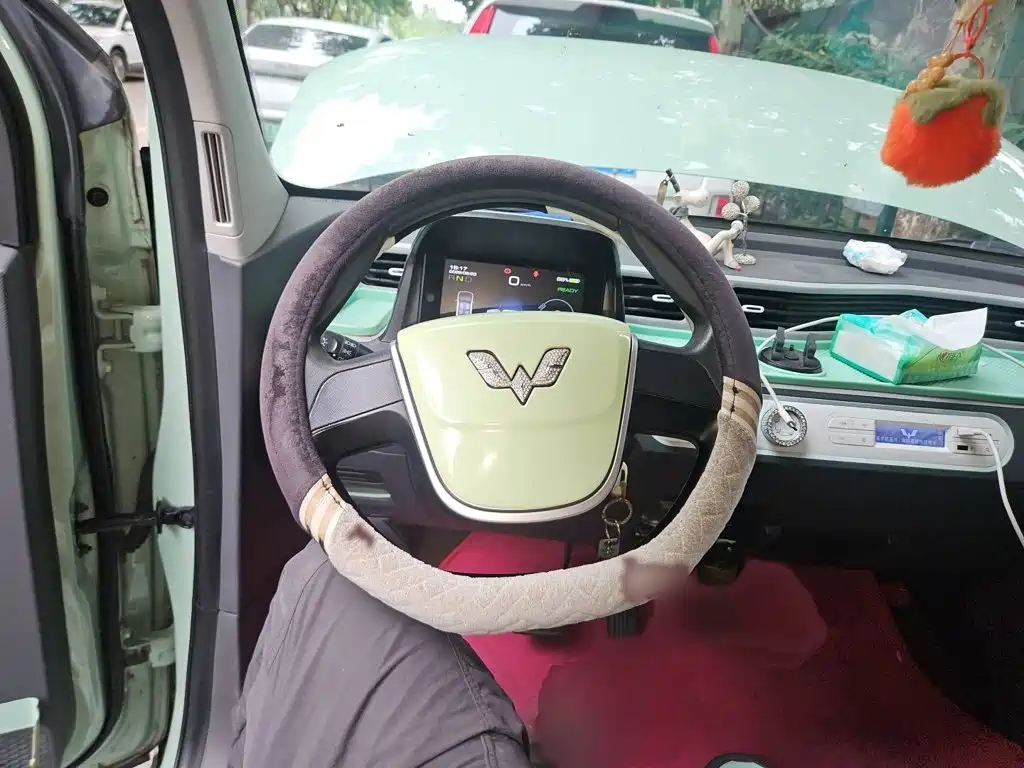 Wuling MINIEV — миниатюра 3