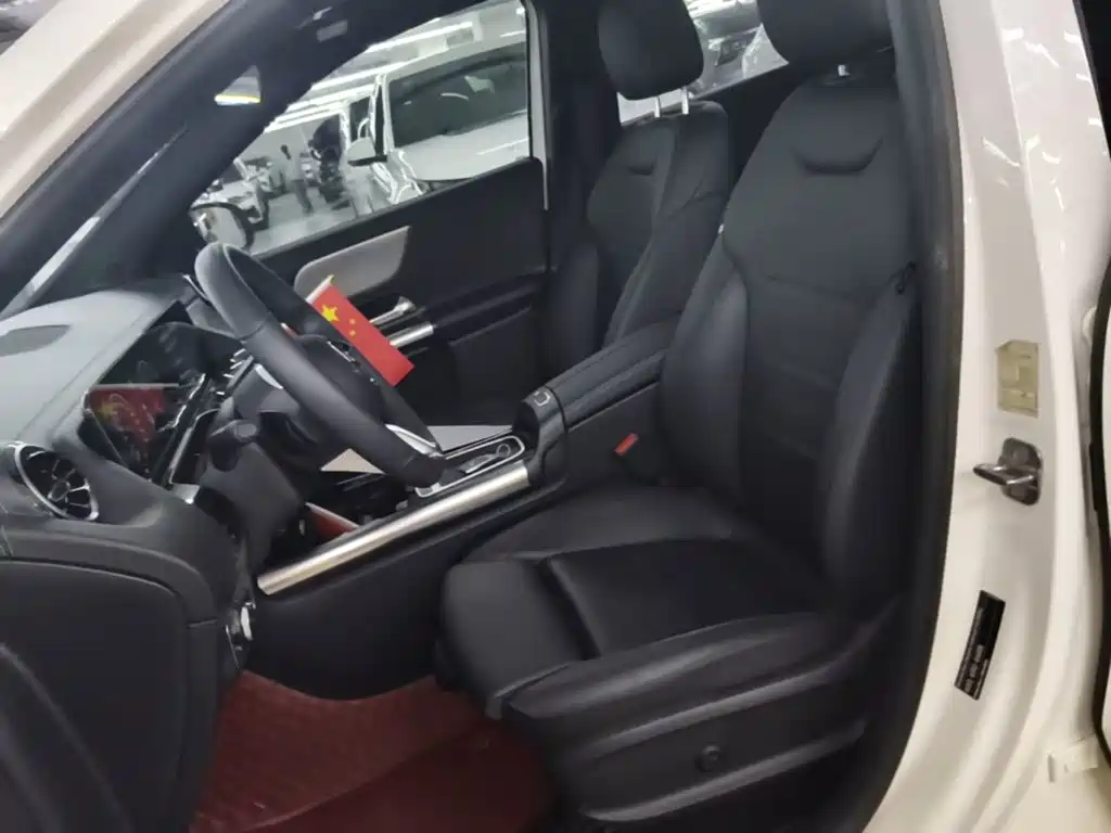 Mercedes-Benz GLA — миниатюра 15