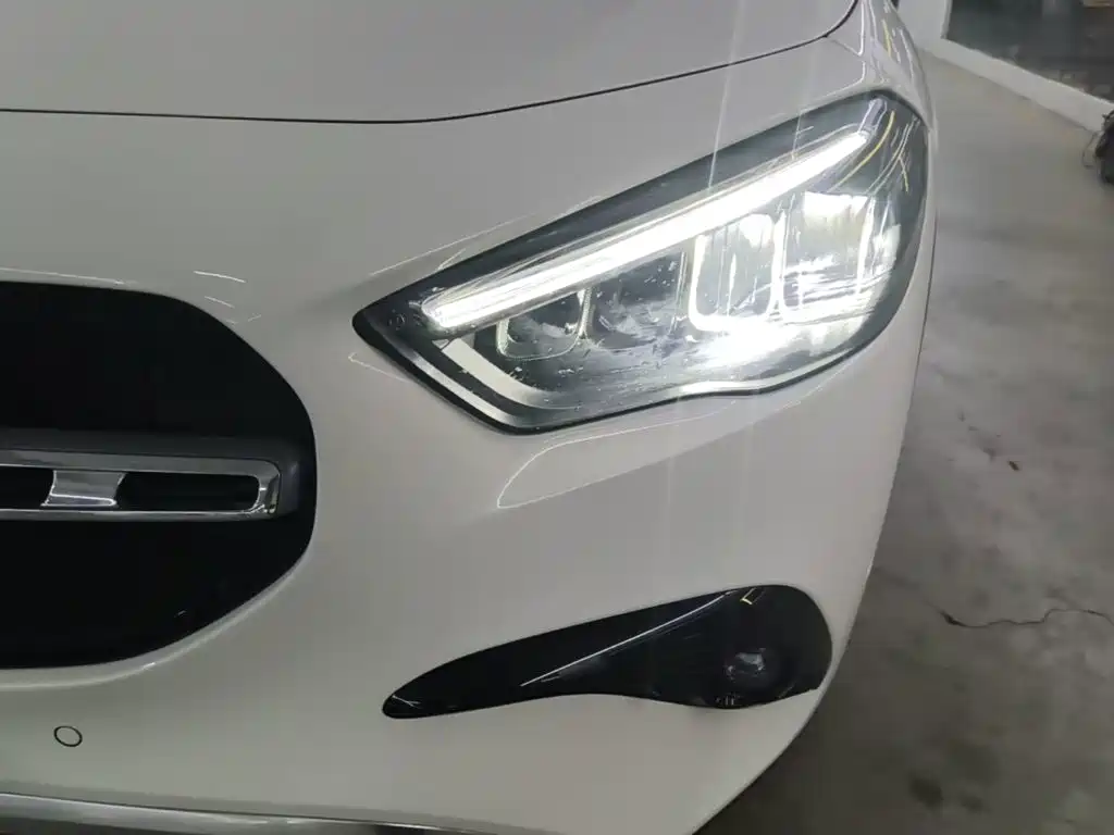 Mercedes-Benz GLA — миниатюра 24