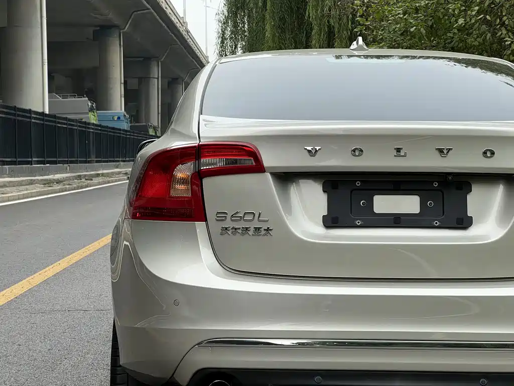 Volvo S60 — миниатюра 12