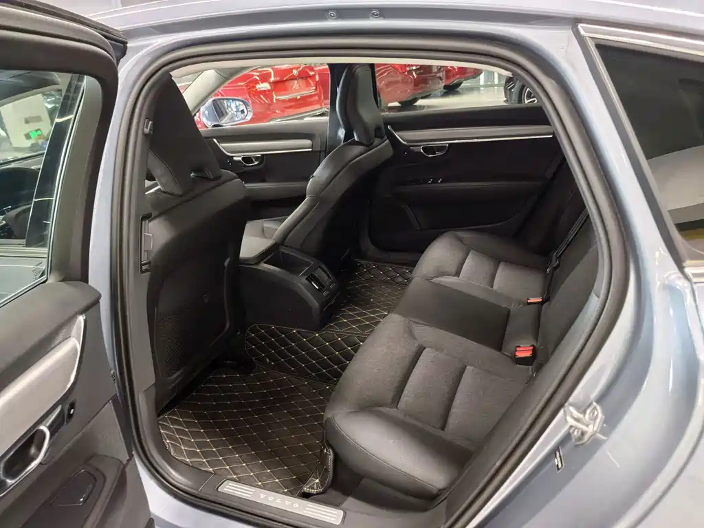 Volvo S90 — миниатюра 8