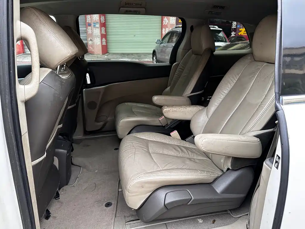 Buick GL8 2013 2.4L CT Luxury Comfort