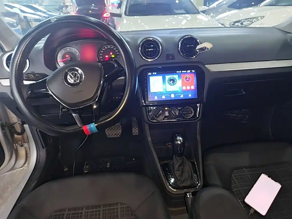 Volkswagen Jetta — миниатюра 10
