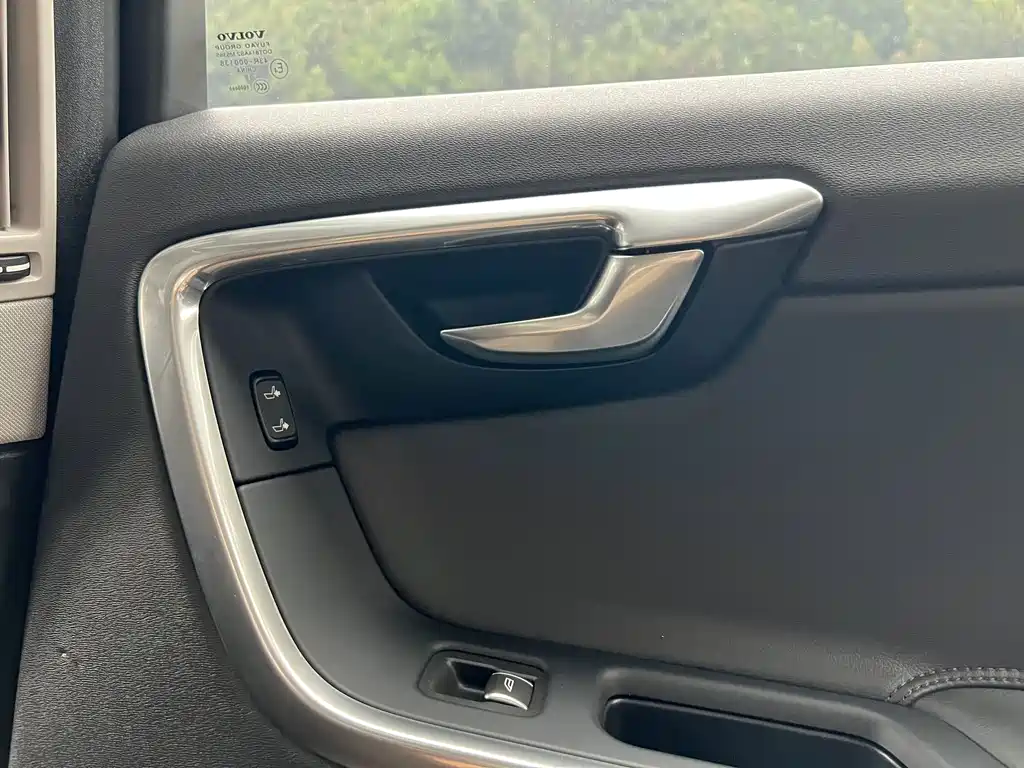 Volvo S60 — миниатюра 18
