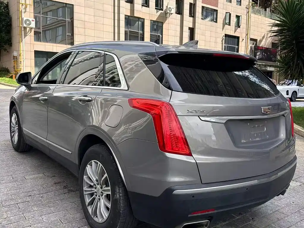 Cadillac XT5 — миниатюра 7