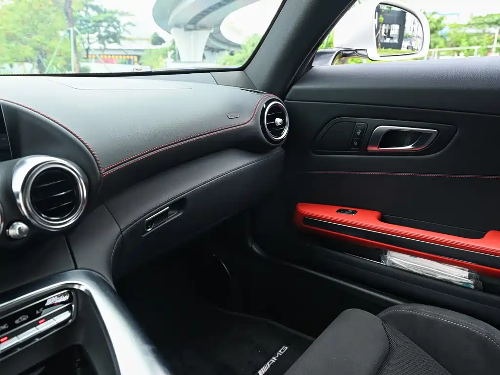 Mercedes-Benz AMG GT — миниатюра 31