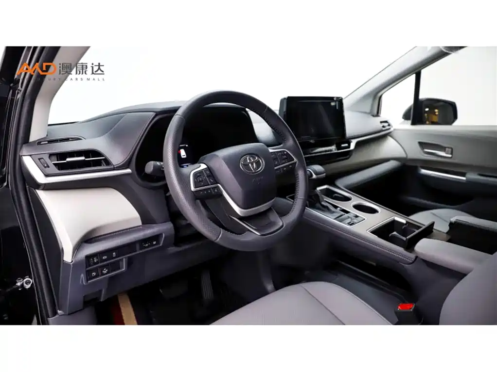 Toyota Sienna — миниатюра 6