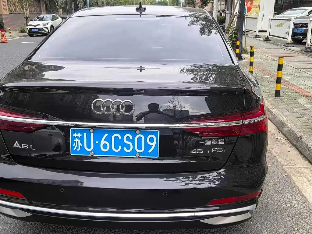 Audi A6L — миниатюра 9