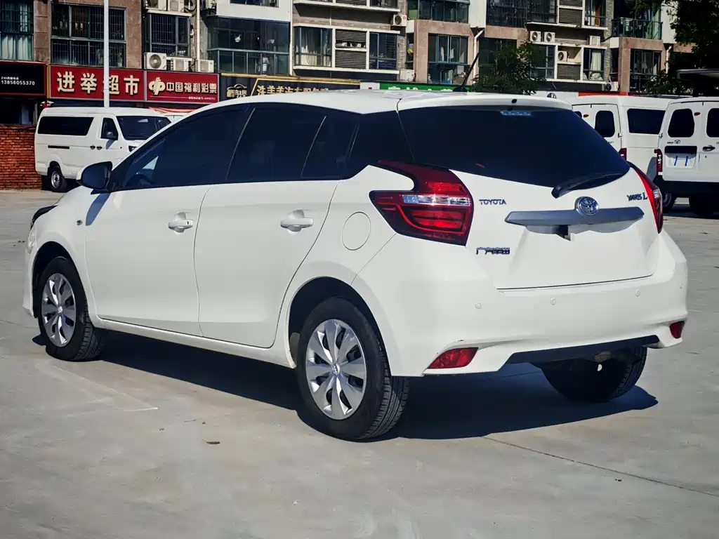 Toyota Yaris L — миниатюра 4