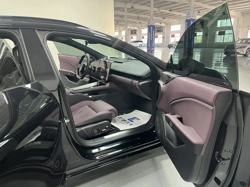 Zeekr 007GT — миниатюра 12