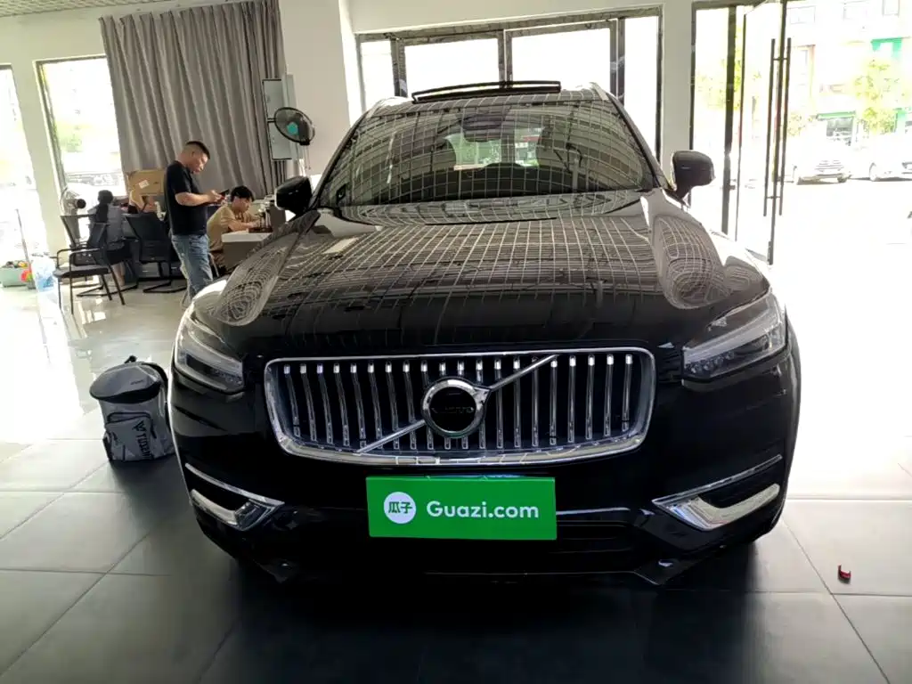 Volvo XC90 2024 B5 Luxury 7 мест