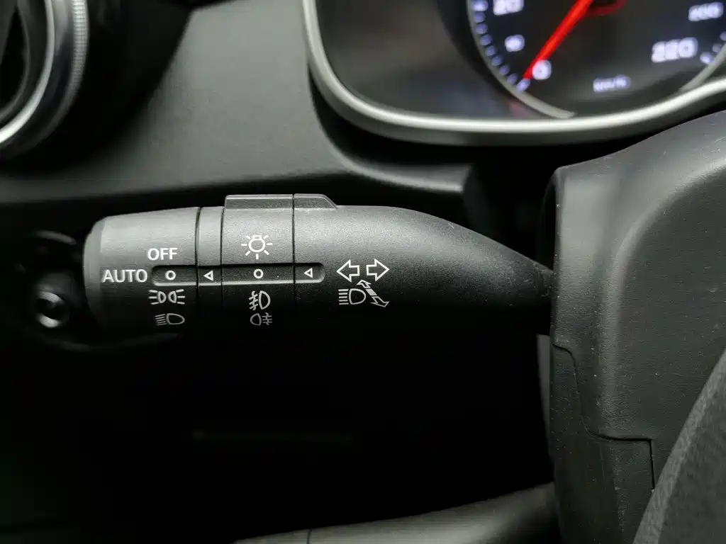 MG ZS — миниатюра 21