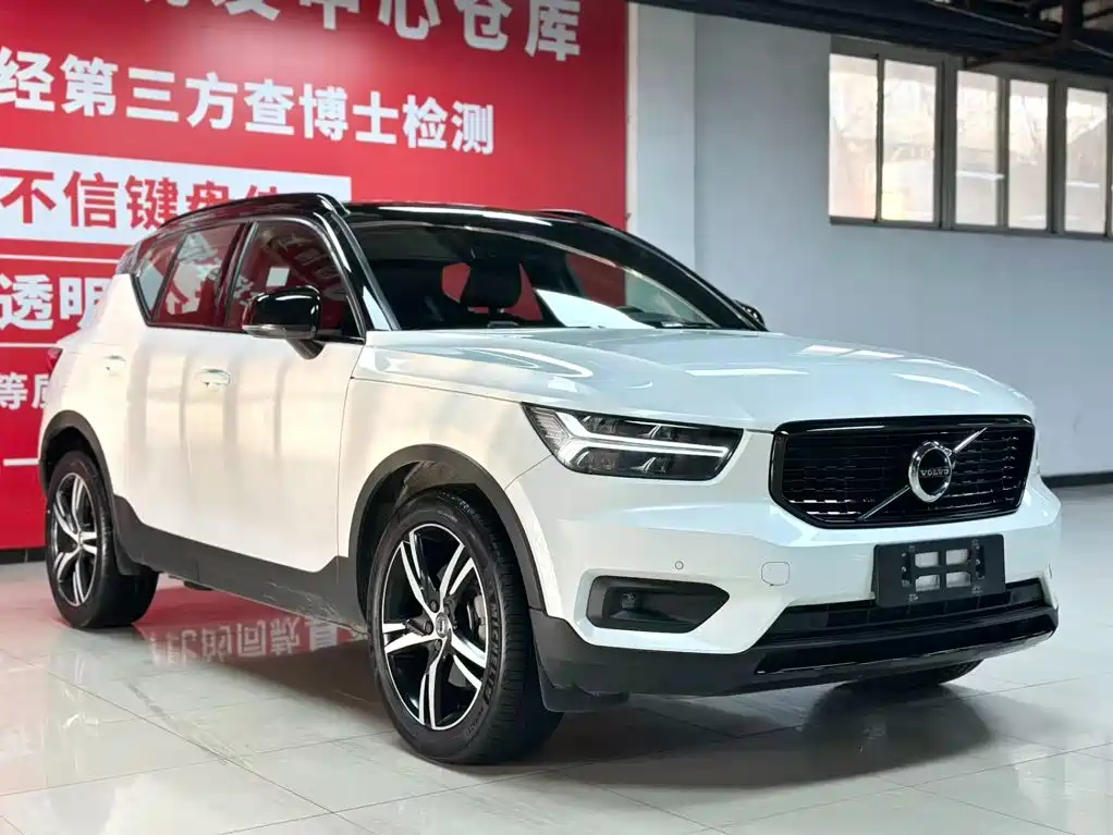 Volvo XC40 — миниатюра 2