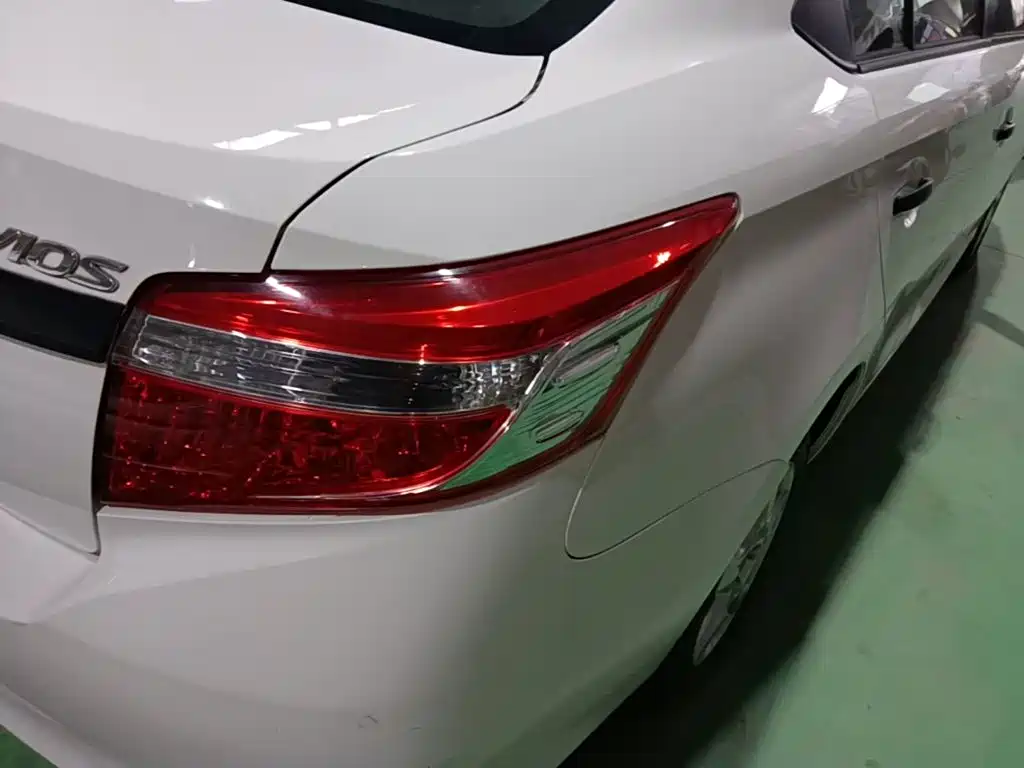 Toyota Vios — миниатюра 8