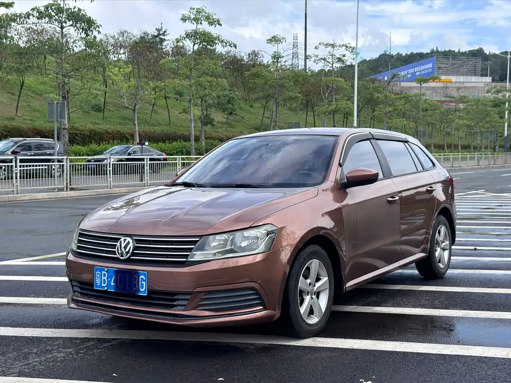 Купить Volkswagen Gran Lavida