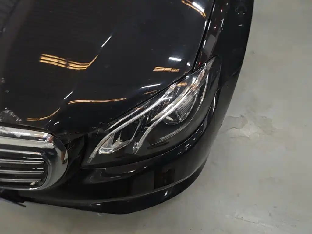 Mercedes-Benz E-Class — миниатюра 24