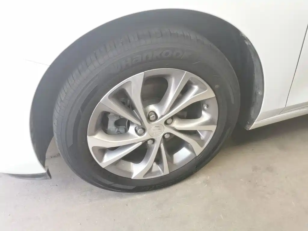 Buick Verano — миниатюра 23