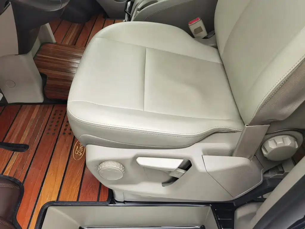 Ford Tourneo — миниатюра 20
