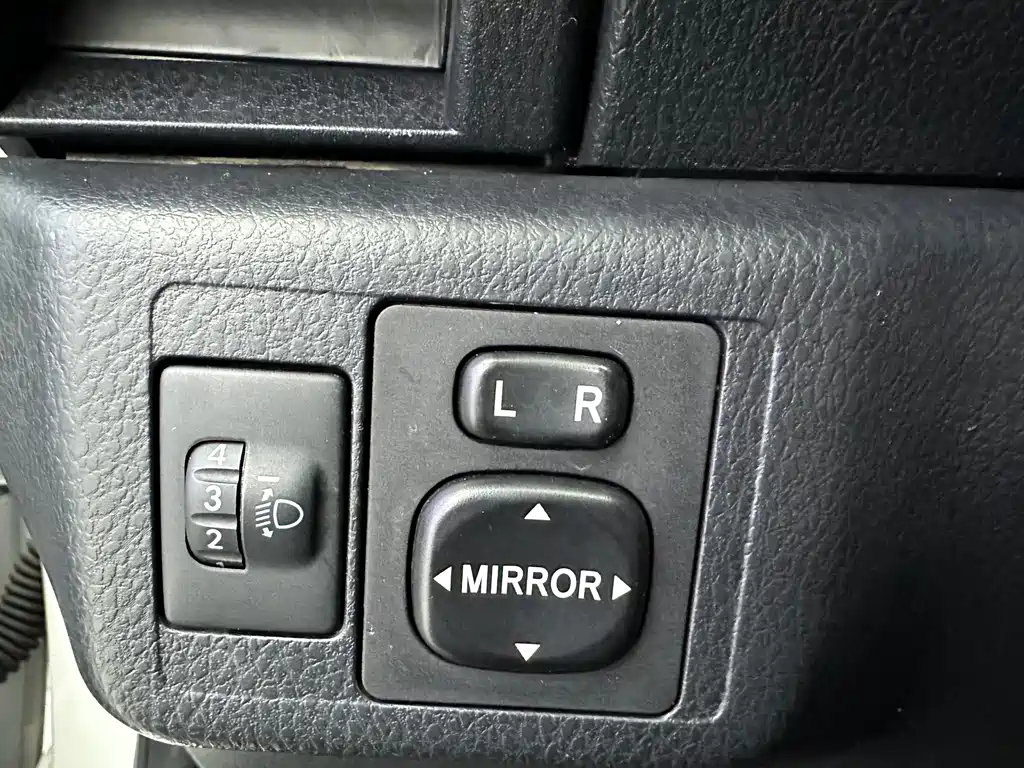 TOYOTA YARIS L ZHIXUAN