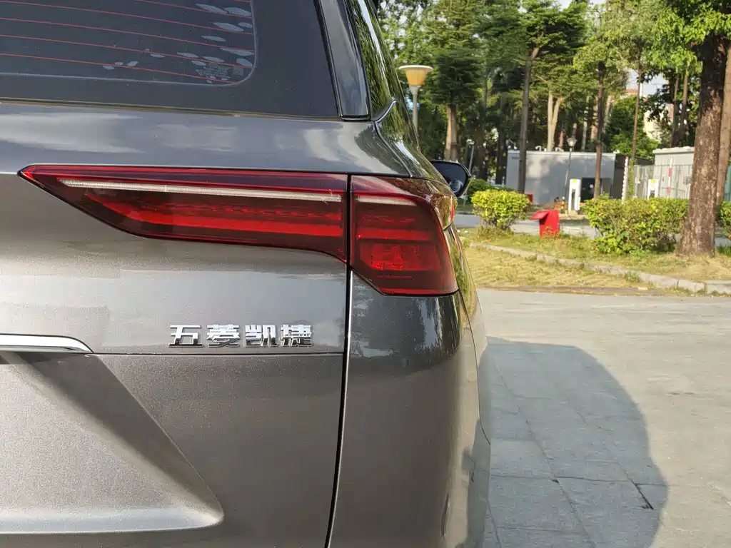 Wuling Victory — миниатюра 9
