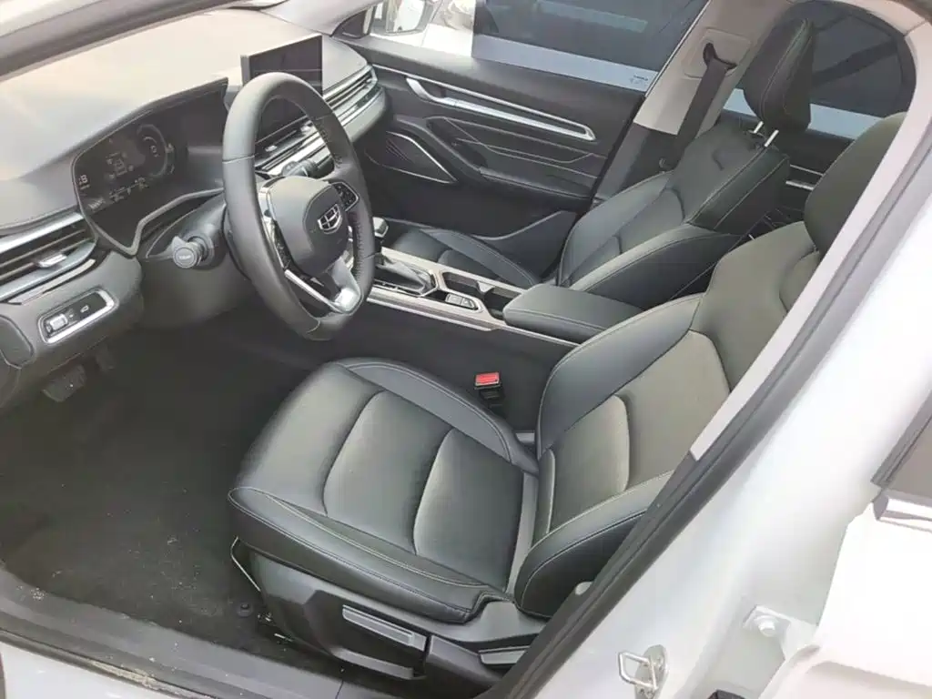 Geely Emgrand — миниатюра 15