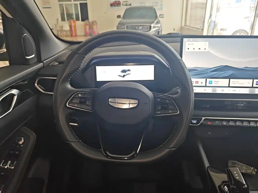 Geely Binyue — миниатюра 11