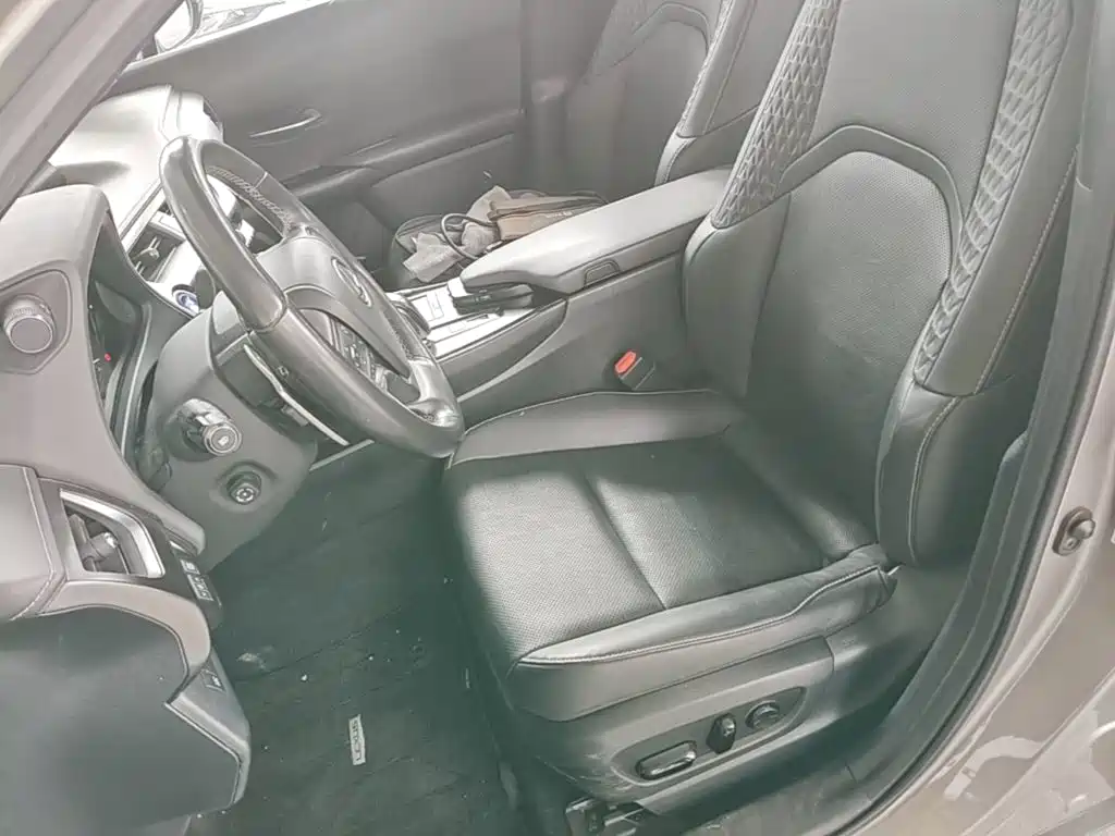 Lexus UX New Energy — миниатюра 20