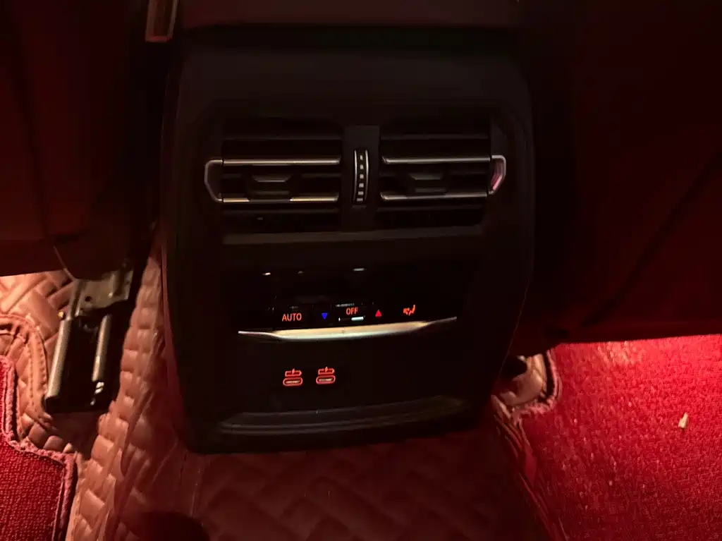 BMW 3 Series — миниатюра 8