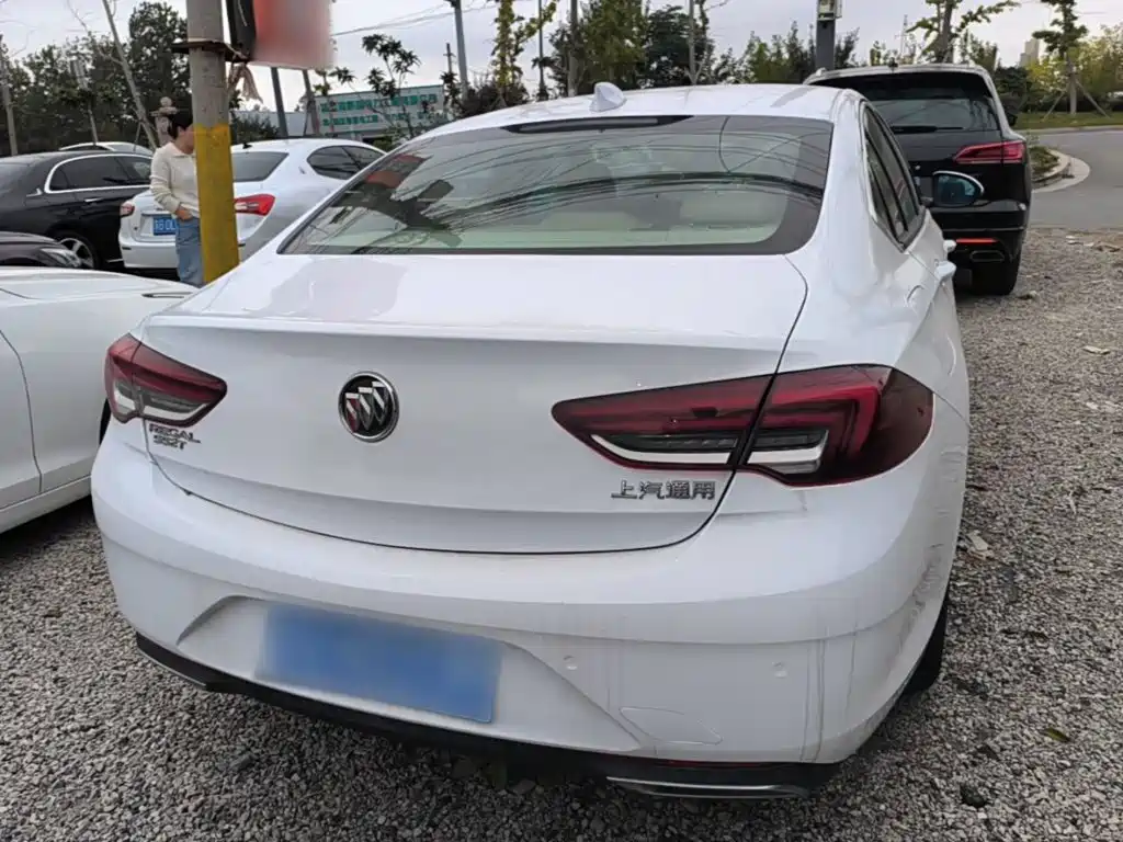 Buick Regal — миниатюра 6