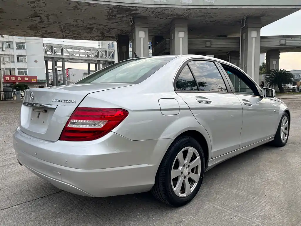 Mercedes-Benz C-Class — миниатюра 5