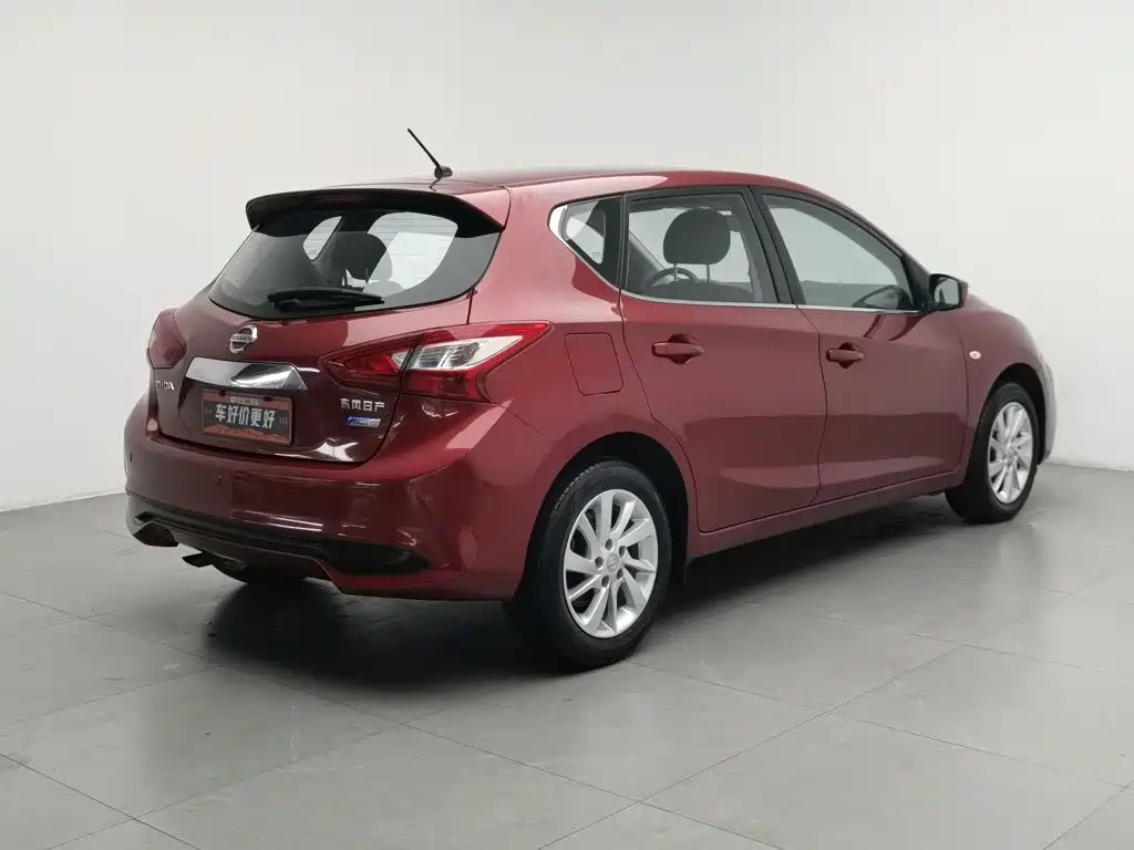 Nissan Tiida — миниатюра 2