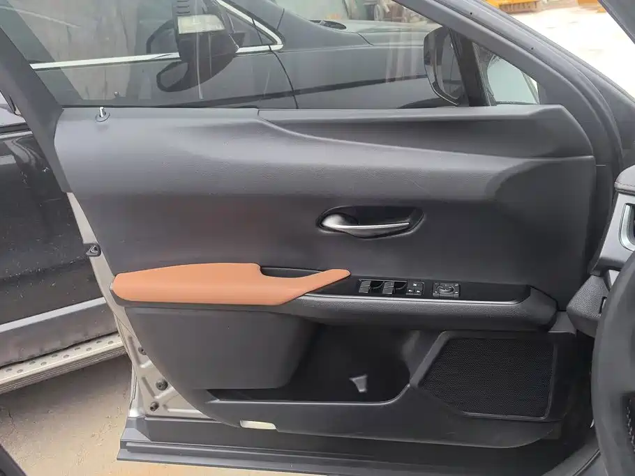 Lexus UX — миниатюра 7