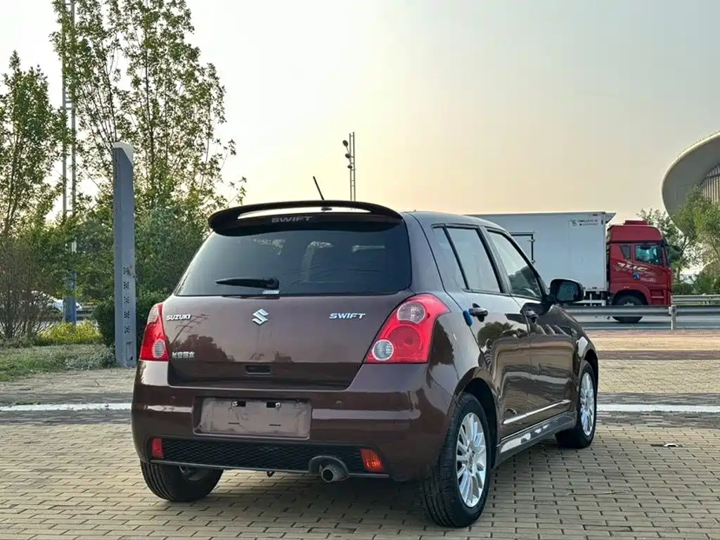 Suzuki Swift — миниатюра 4