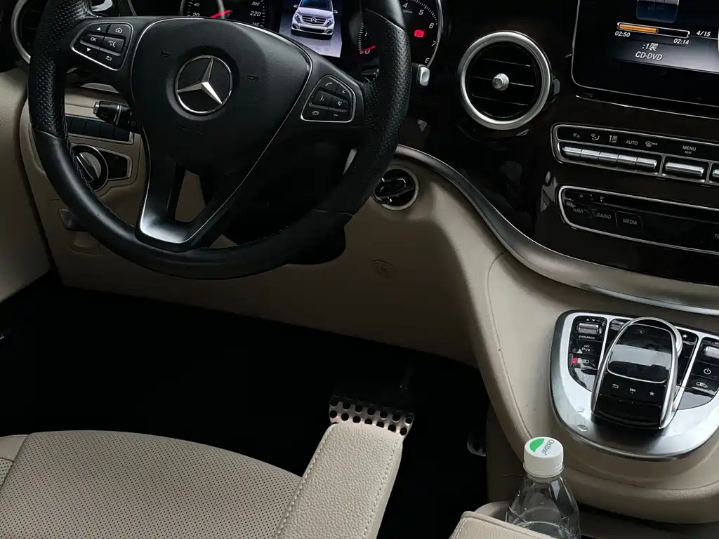Mercedes-Benz V-Class — миниатюра 6