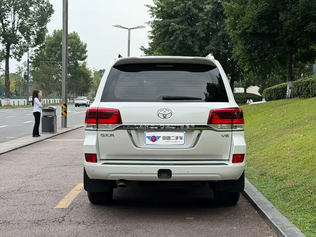Toyota Land Cruiser — миниатюра 5
