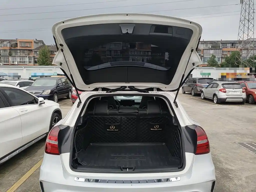Mercedes-Benz GLA — миниатюра 19