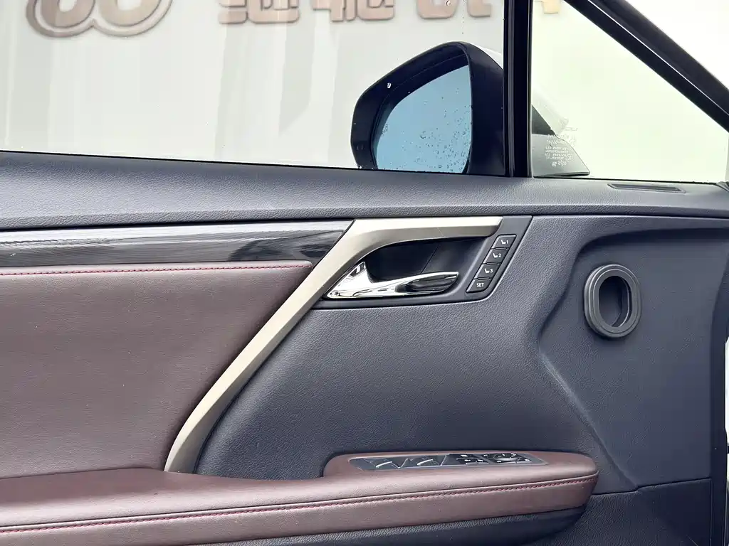 Lexus RX — миниатюра 16