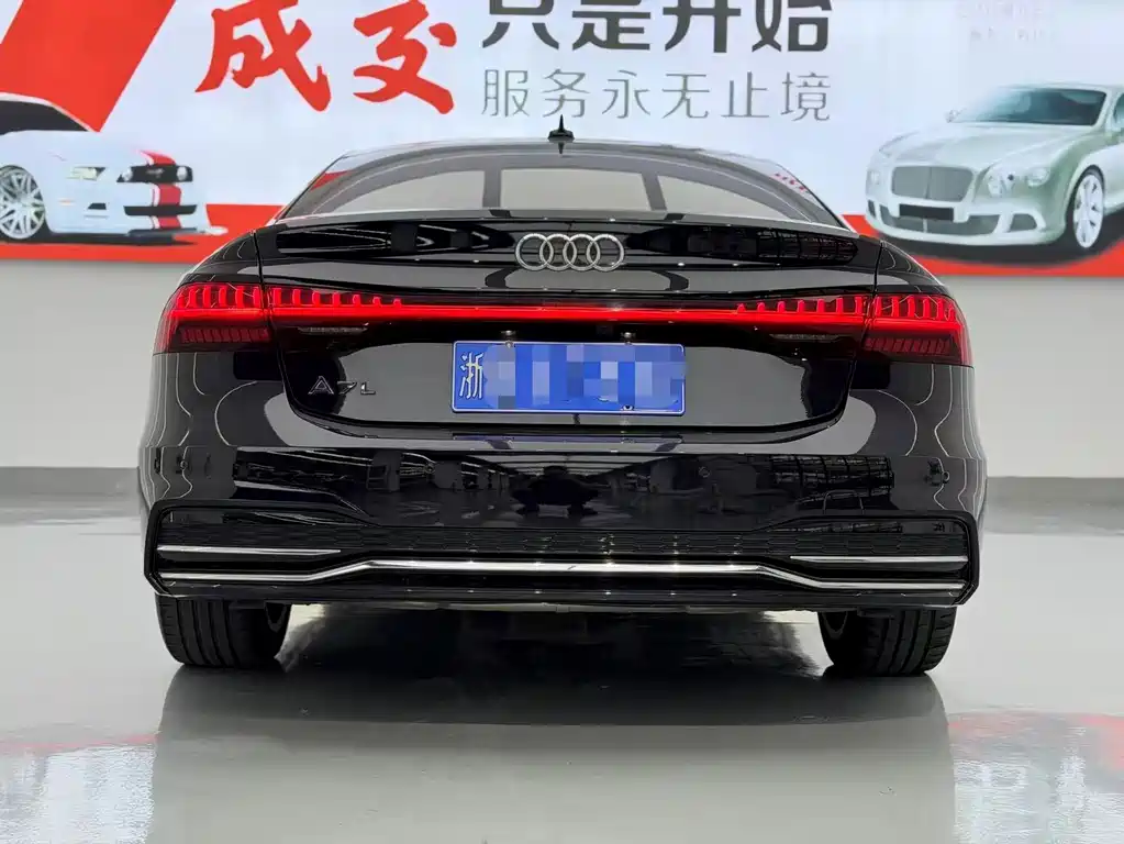 Audi A7L — миниатюра 9