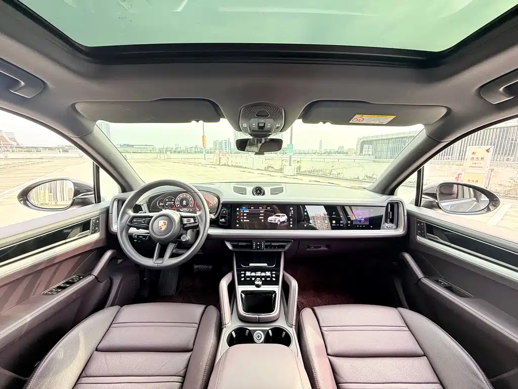 Porsche Cayenne — миниатюра 8