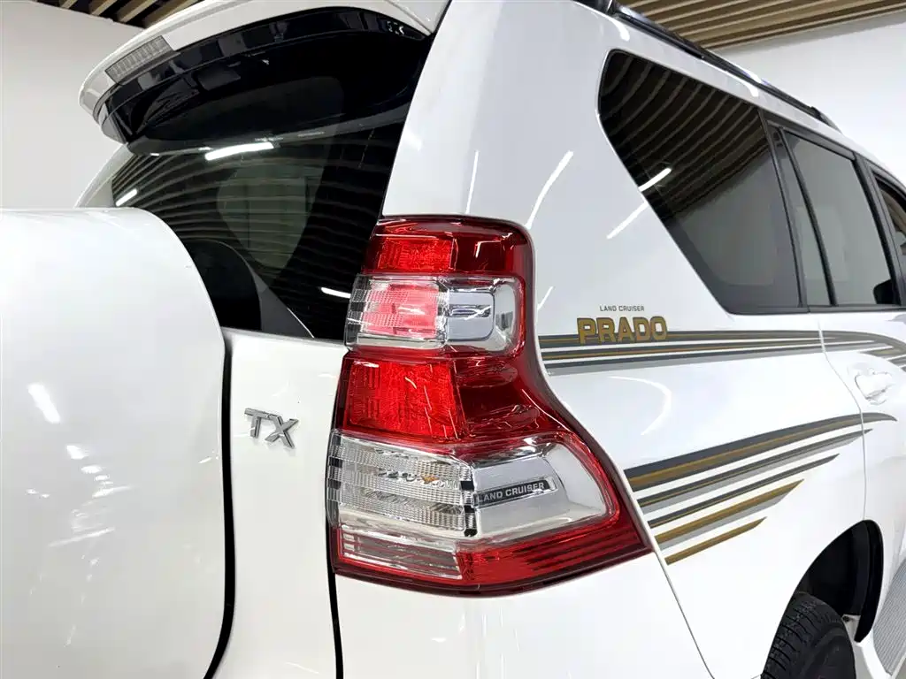 Toyota Land Cruiser Prado 2010 4.0L AT TX-L