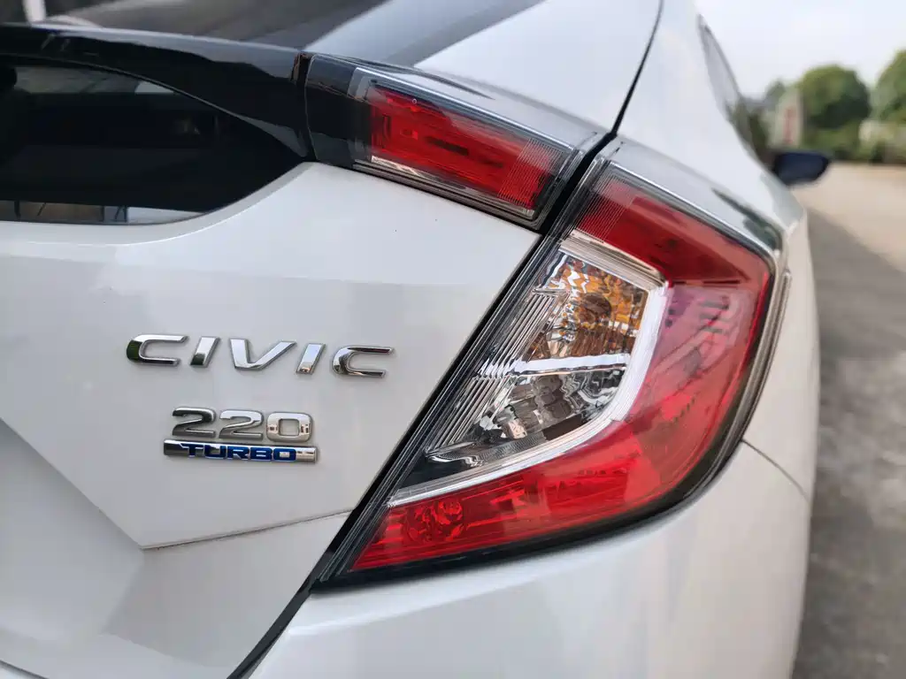 Honda Civic — миниатюра 18
