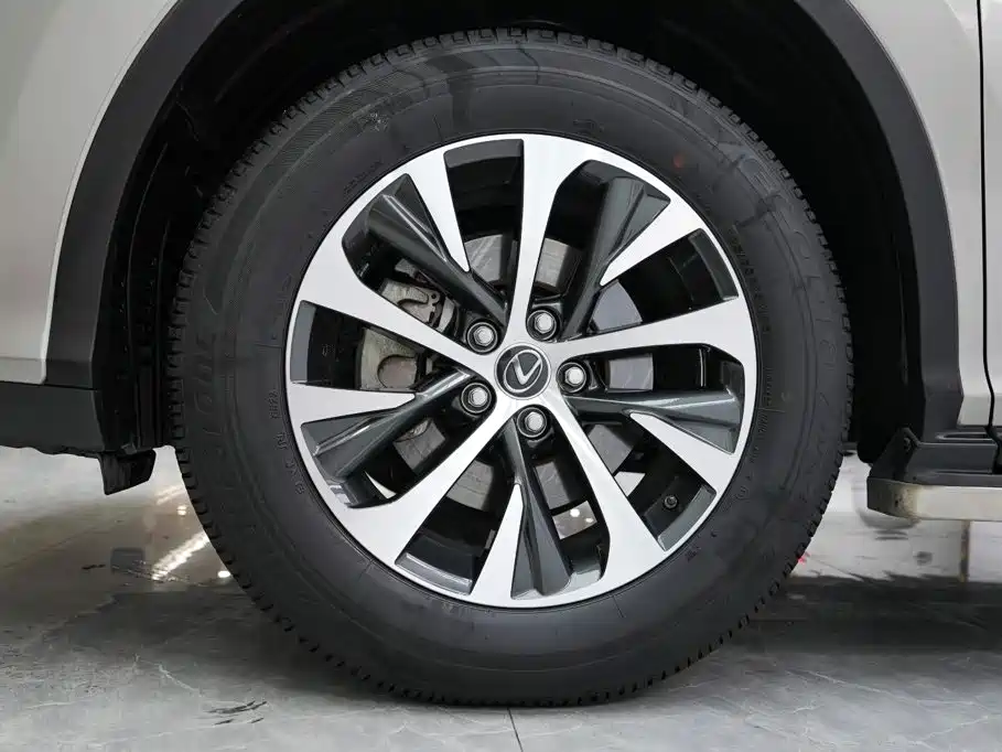 Lexus RX — миниатюра 5