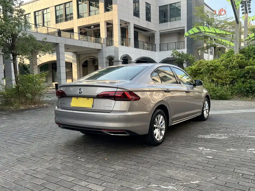 Volkswagen Bora — миниатюра 2