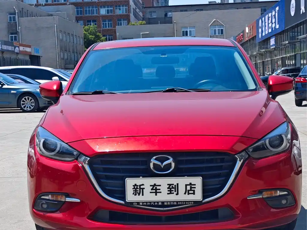 Mazda Mazda3 3 2017 1.5L AT Luxury V