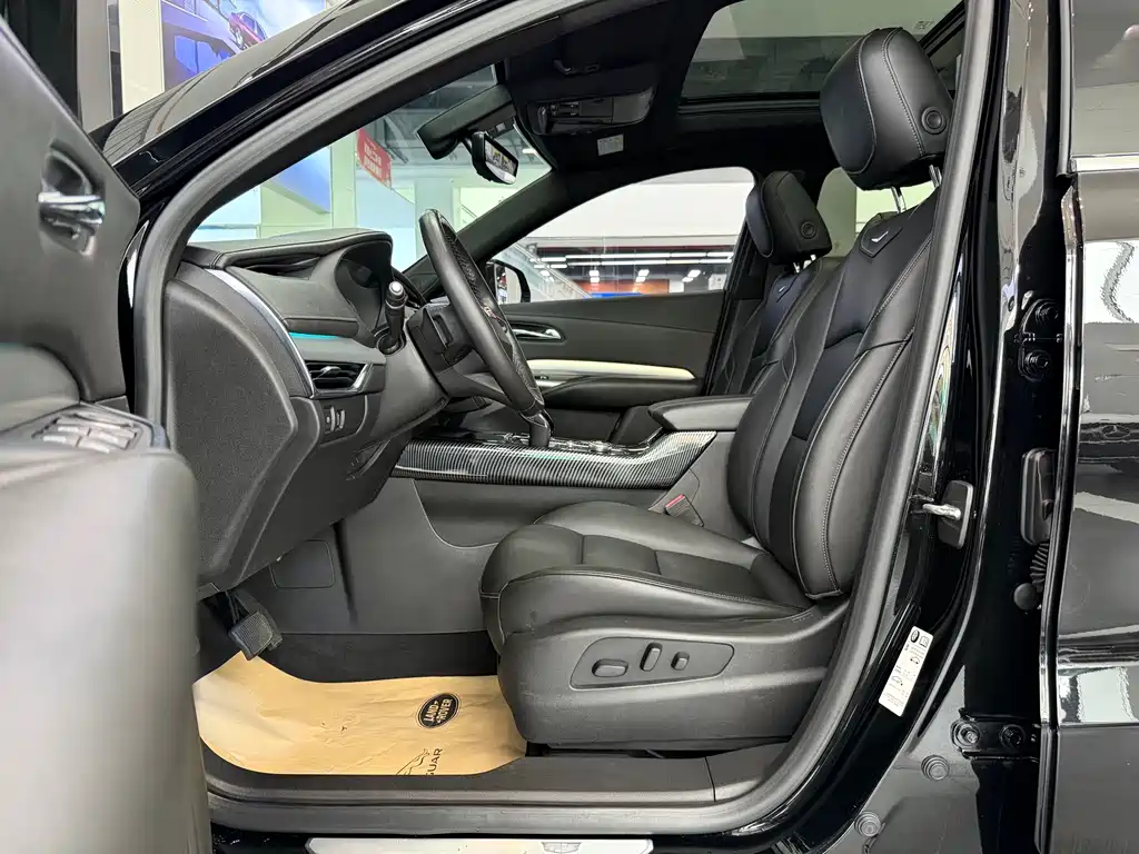 Cadillac XT4 2020 28T Lead