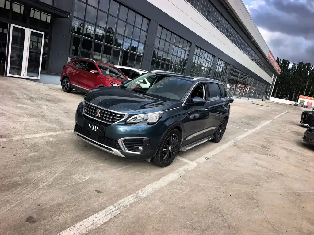 Peugeot 5008