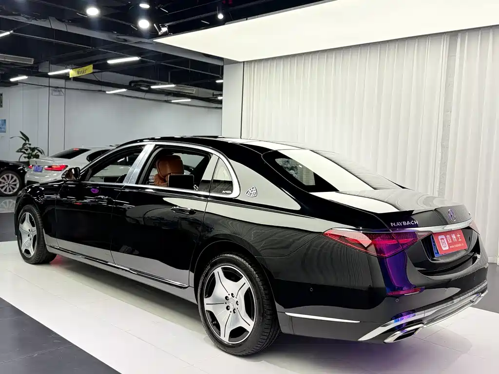 Mercedes-Benz S-Class — миниатюра 12