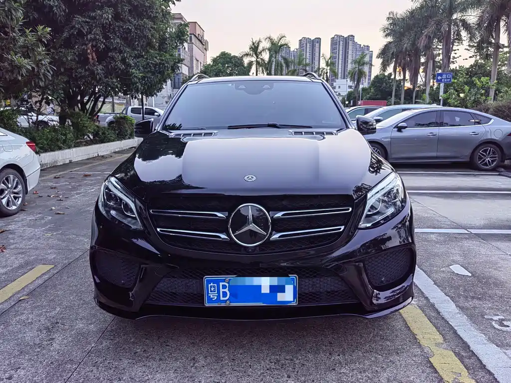 Mercedes-Benz GLE (Import) — миниатюра 2